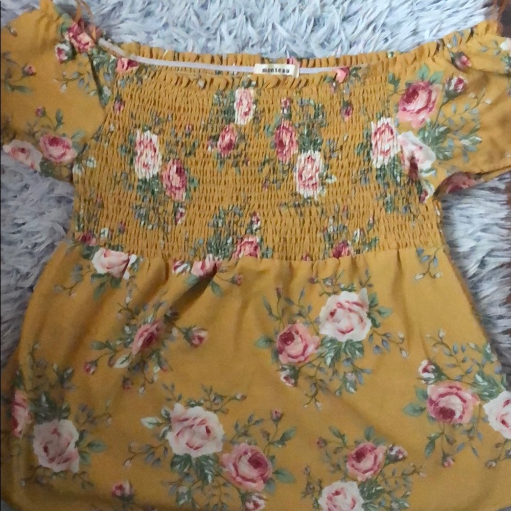 Yellow Floral Top 💛